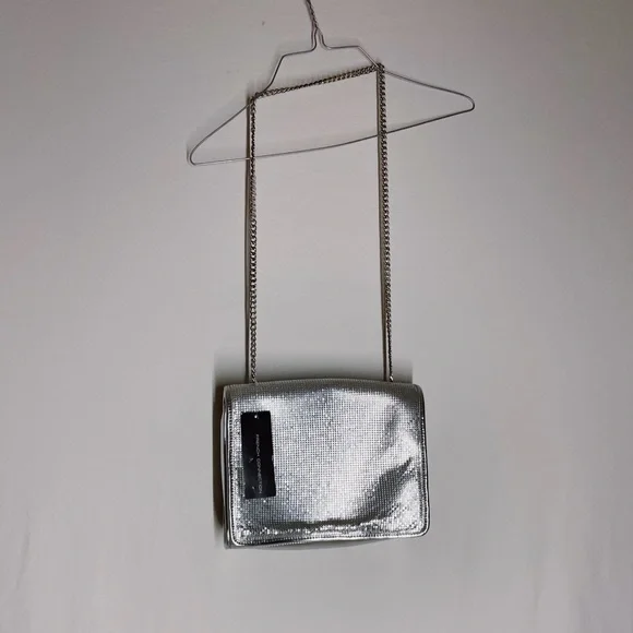 NWT French Connection Silver Regan Messenger with Chain Strap - Picture 2 of 7